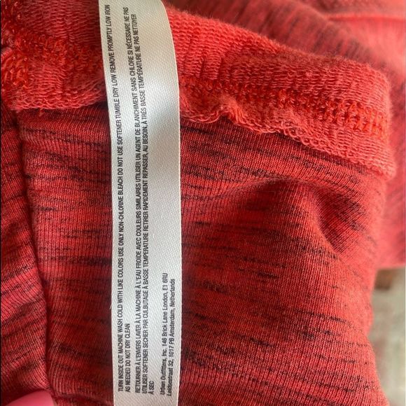 NWT - FP Movement Hybrid High Rise Leggings in Color: Lipstick Size: M - Picture 8 of 14